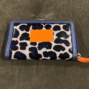 Marc jacobs phone clutch